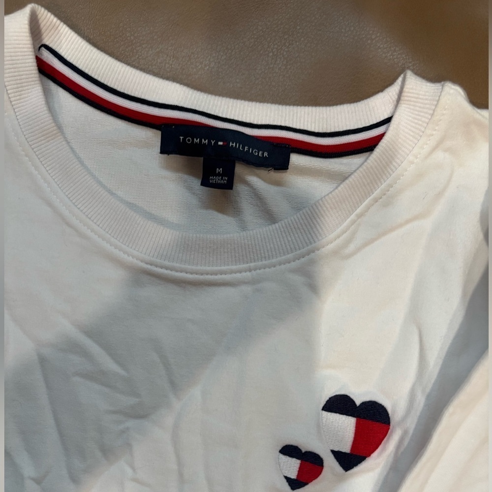 Vintage Tommy Hilfiger long sleeve tee - Picture 2 of 4